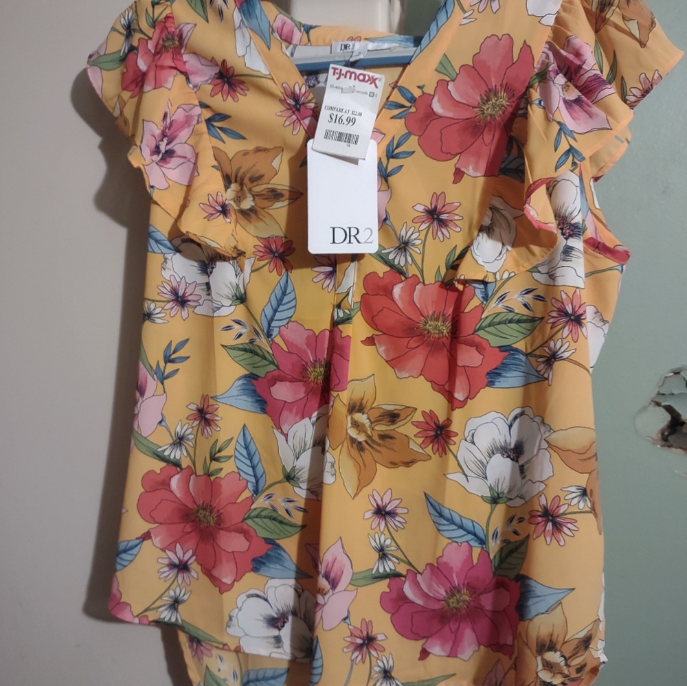 DR 2 yellow floral‎ tank crop sleeve size medium top